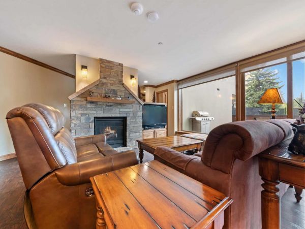 Luxury Vail Vacation Residence Sleeps 5 Walk to Lifts