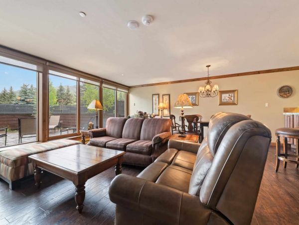 Luxury Vail Vacation Residence Sleeps 5 Walk to Lifts