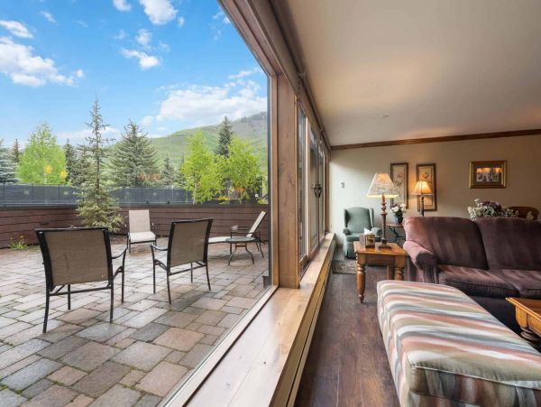 Luxury Vail Vacation Residence Sleeps 5 Walk to Lifts