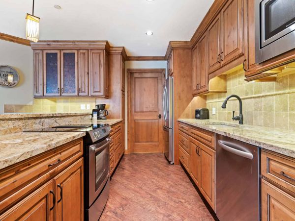 Luxury Vail Vacation Residence Sleeps 5 Walk to Lifts