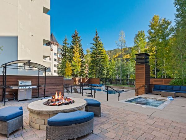 Luxury Vail Vacation Residence Sleeps 5 Walk to Lifts