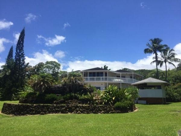 Stunning Hana Vacation Home Plus Cottage Sleeps 10 Guests