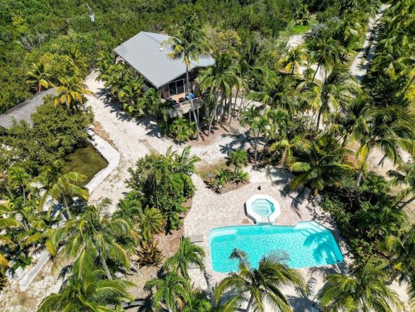 Florida Keys Vacation Rental - Gulf Front Retreat with Pool, Dock & Concierge Services