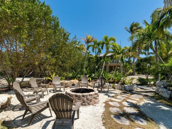 Florida Keys Vacation Rental - Gulf Front Retreat with Pool, Dock & Concierge Services