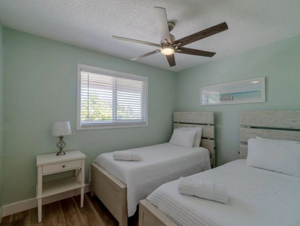 Florida Keys Vacation Rental - Gulf Front Retreat with Pool, Dock & Concierge Services