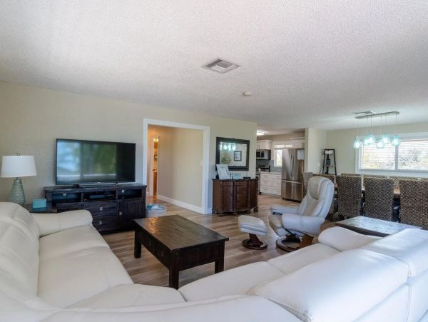 Florida Keys Vacation Rental - Gulf Front Retreat with Pool, Dock & Concierge Services