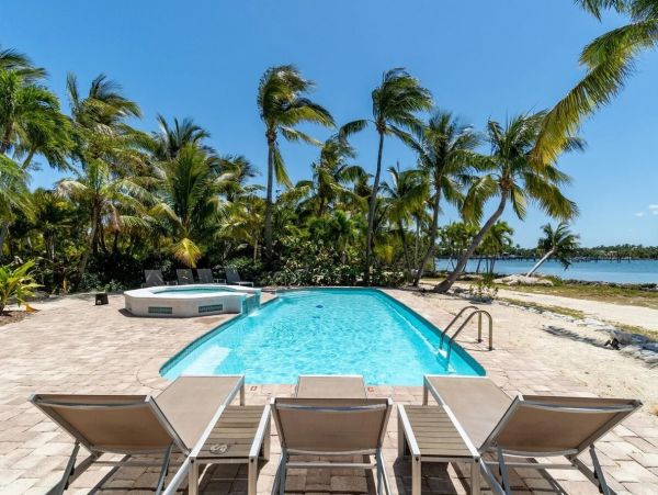 Florida Keys Vacation Rental - Gulf Front Retreat with Pool, Dock & Concierge Services