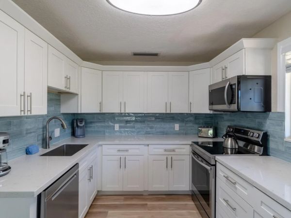Florida Keys Vacation Rental - Gulf Front Retreat with Pool, Dock & Concierge Services