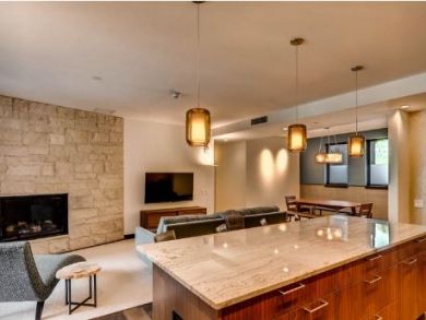 Vail Vacation Condo Sleeps 6 Walk to Lifts, Mountain Views