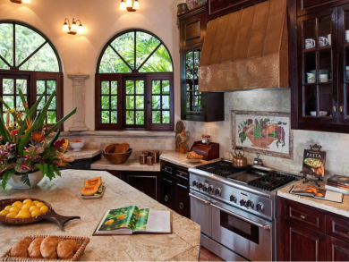 Private Home Tucked into Lush Forrest