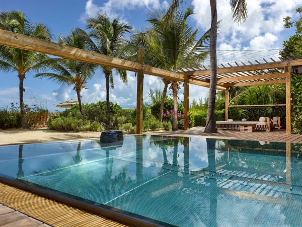 Brand New Beachfront Estate in Thompson Cove