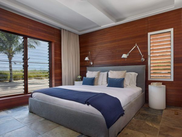 Brand New Beachfront Estate in Thompson Cove