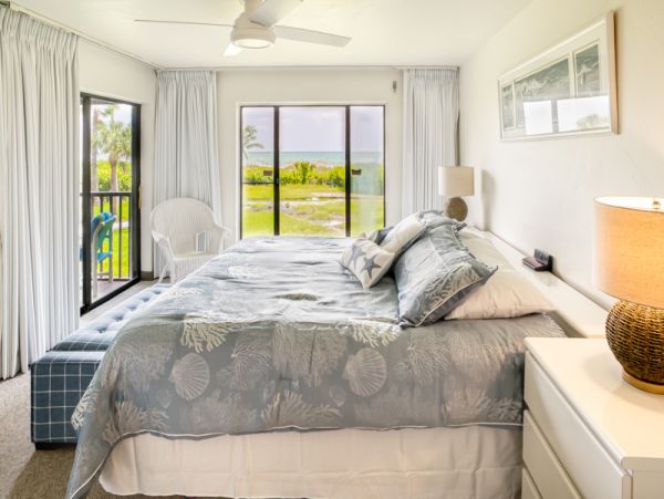 Beautiful Sanibel Vacation Condo Sleeps 6 Guests Gulf Views