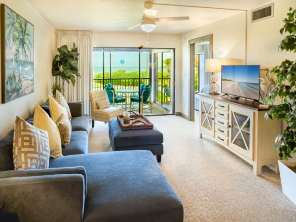Beautiful Sanibel Vacation Condo Sleeps 6 Guests Gulf Views