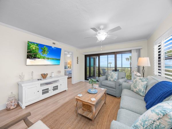 Newly Remodeled Gulf Front Luxury Sanibel Island Vacation Condo