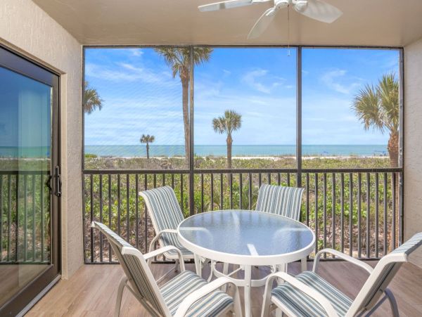 Newly Remodeled Gulf Front Luxury Sanibel Island Vacation Condo