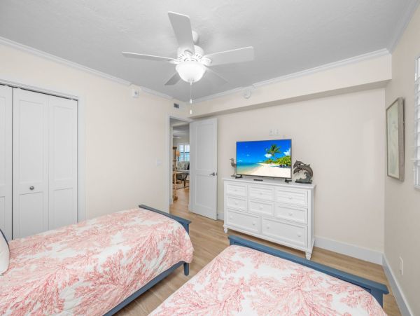 Newly Remodeled Gulf Front Luxury Sanibel Island Vacation Condo
