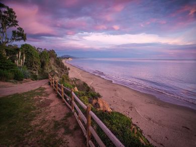 Great Summerland Vacation Cottage Sleeps 6 Walk to Beach