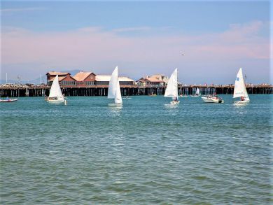 Walk to Beach Two Bedroom Vacation Condo in Santa Barbara