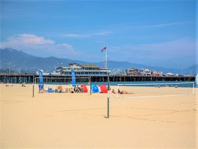 Walk to Beach Two Bedroom Vacation Condo in Santa Barbara