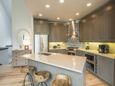Ski In/Ski Out 5 Bedroom Townhome