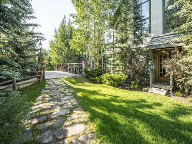 Ski In/Ski Out 5 Bedroom Townhome