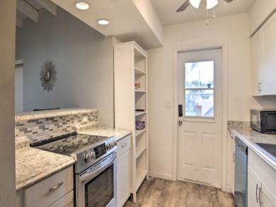 Vacation Pool Home Sleeps 16 Guests