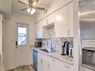 Vacation Pool Home Sleeps 16 Guests