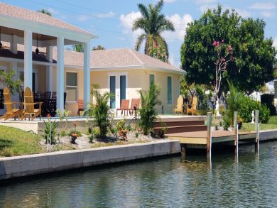 Stunning Holmes Beach Vacation Pool Home Sleeps 8 Guests