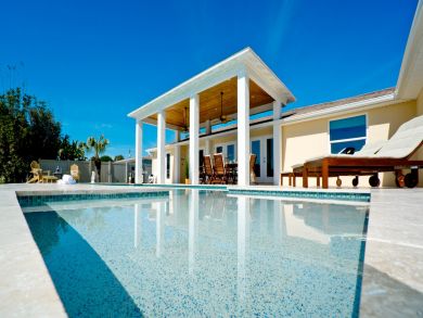 Stunning Holmes Beach Vacation Pool Home Sleeps 8 Guests