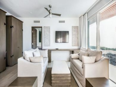 Anguilla Home 944792