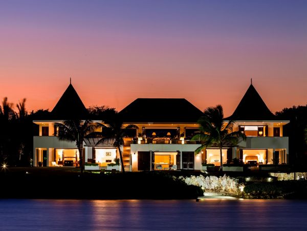 Anguilla Home 944794