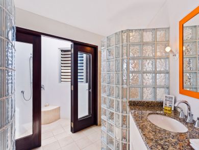 Anguilla Home 944795