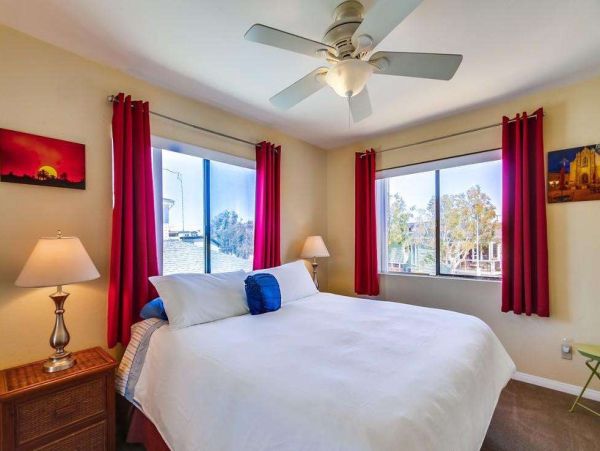 3+ Bedrooms Steps from the Ocean Vacation Condo in Mission Beach