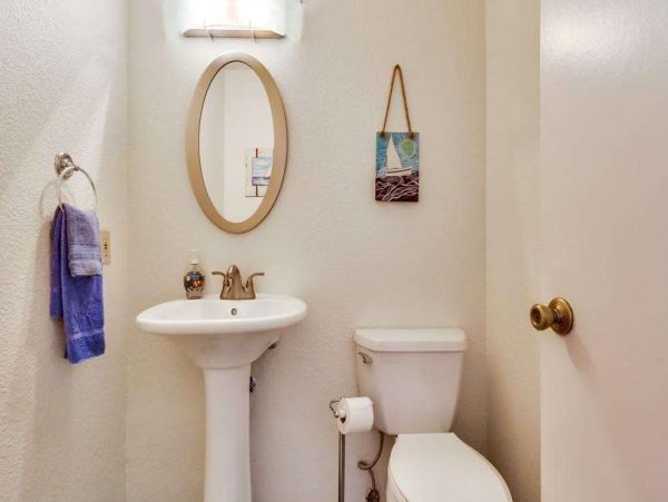 3+ Bedrooms Steps from the Ocean Vacation Condo in Mission Beach