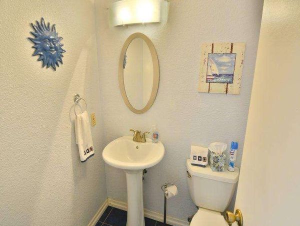 3+ Bedrooms Steps from the Ocean Vacation Condo in Mission Beach