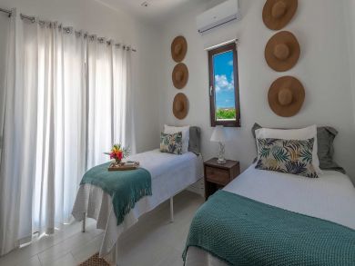Anguilla Home 944805