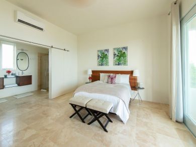 Anguilla Home 944807