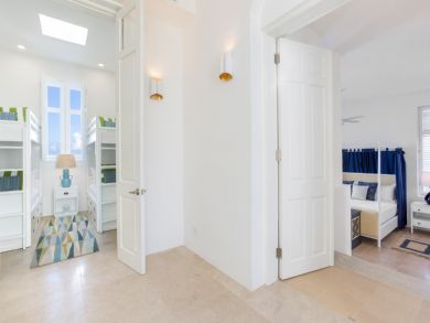 Anguilla Home 944809