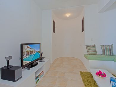 Anguilla Home 944825