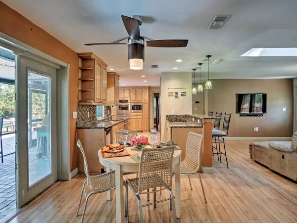 Beautiful Naples Vacation Rental Pool Home Sleeps 6