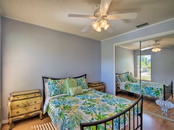 Beautiful Naples Vacation Rental Pool Home Sleeps 6