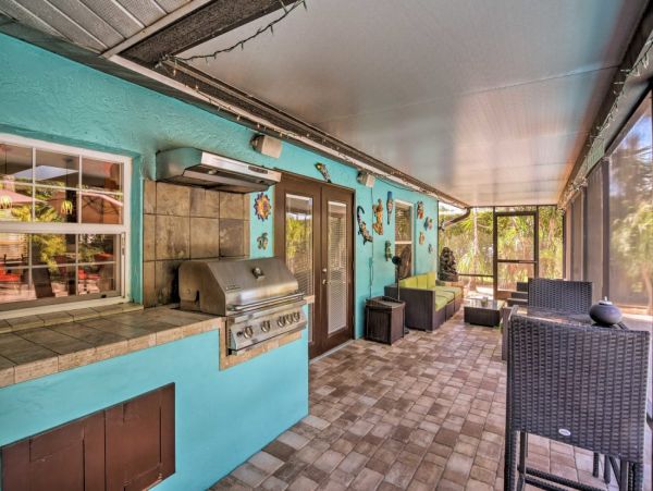 Beautiful Naples Vacation Rental Pool Home Sleeps 6