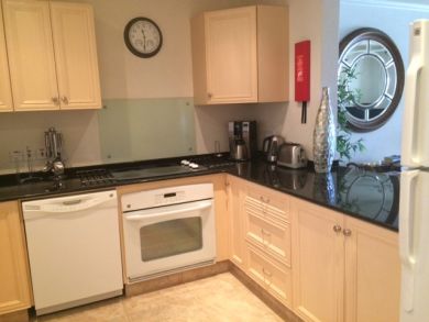 Barbados Condo 944830
