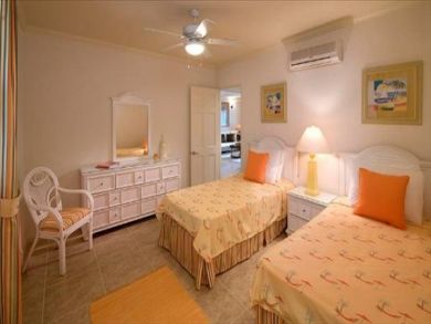 Barbados Condo 944830
