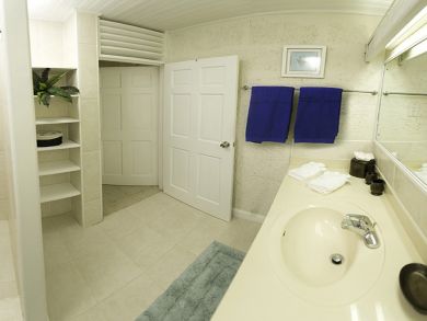 Barbados Condo 944840