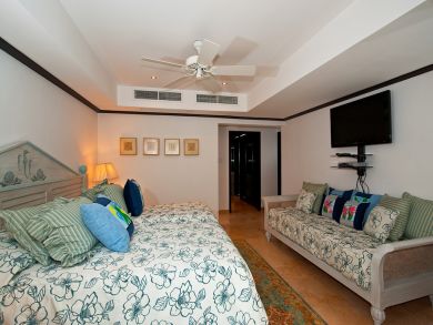 Barbados Condo 944862
