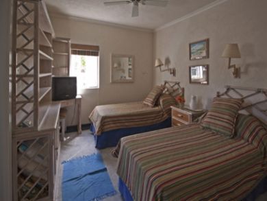 Barbados Condo 944945