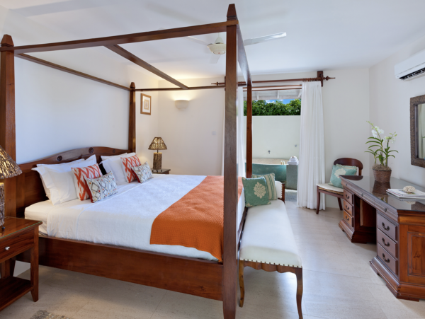 Private Staff Luxury Residence Villa Pool in Barbados