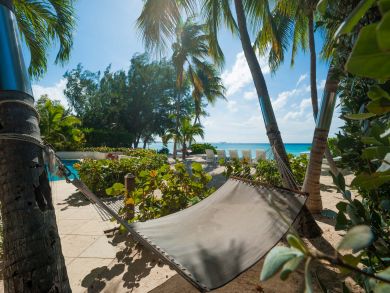 Cayman Islands Home 945054